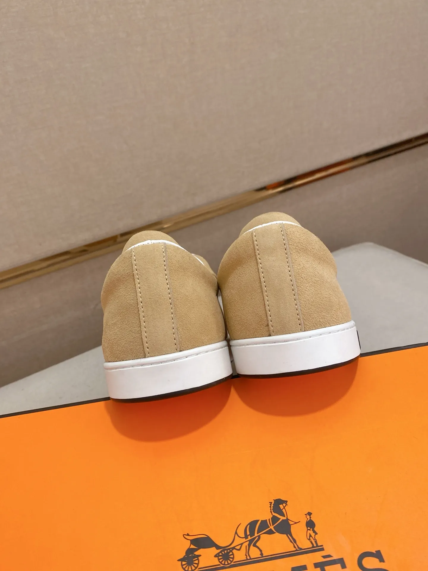 Men's clothing and shoes💰: 442💰《HERMES》【Classic original single version】Hermès; top 🔝purchase agent🔍🔍men's latest 🇺🇸 counter sales simultaneously, imported from Italy original ▲▲cowhide ▲▲ (high-end, nobility, class) ) Exquisite workmanship (Italian 🇮🇹 imported water-dyed 🐂 cowhide lining) sole: original sole provided by the original factory, ⚠️exclusive double-layer activity·TPR·rubber·combined molded outsole; super comfortable·wear-resistant·non-slip·environmental protection The real thing is more beautiful if you take the real thing (high quality, follow the order). You can enter and exit the counter at will * Number of yards: 38-44 (45 can be customized and cannot be returned or exchanged)